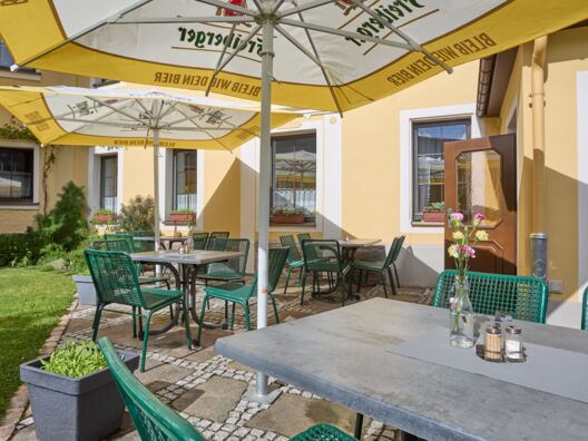 Restaurant, Biergarten - Hotel Zum Hammer